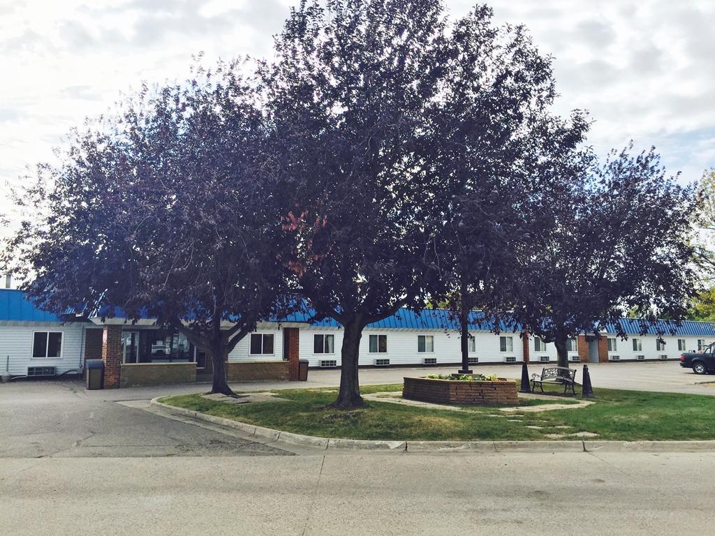 Americas Best Value Inn Grand Forks Esterno foto
