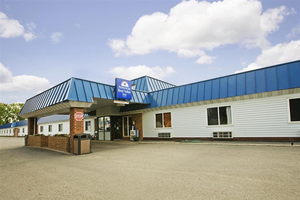 Americas Best Value Inn Grand Forks Esterno foto
