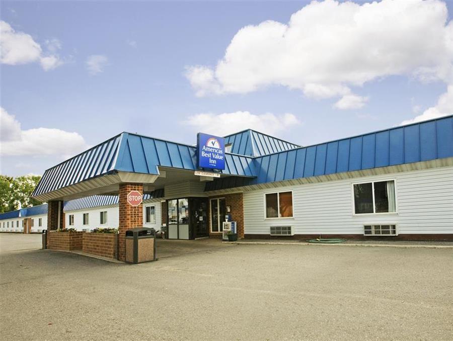 Americas Best Value Inn Grand Forks Esterno foto