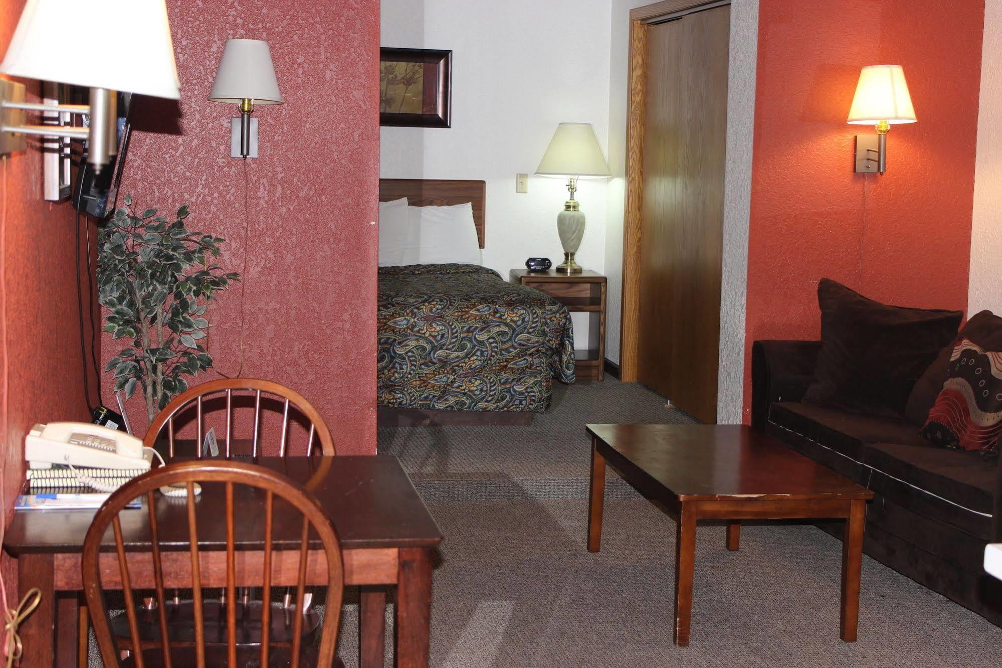 Americas Best Value Inn Grand Forks Esterno foto