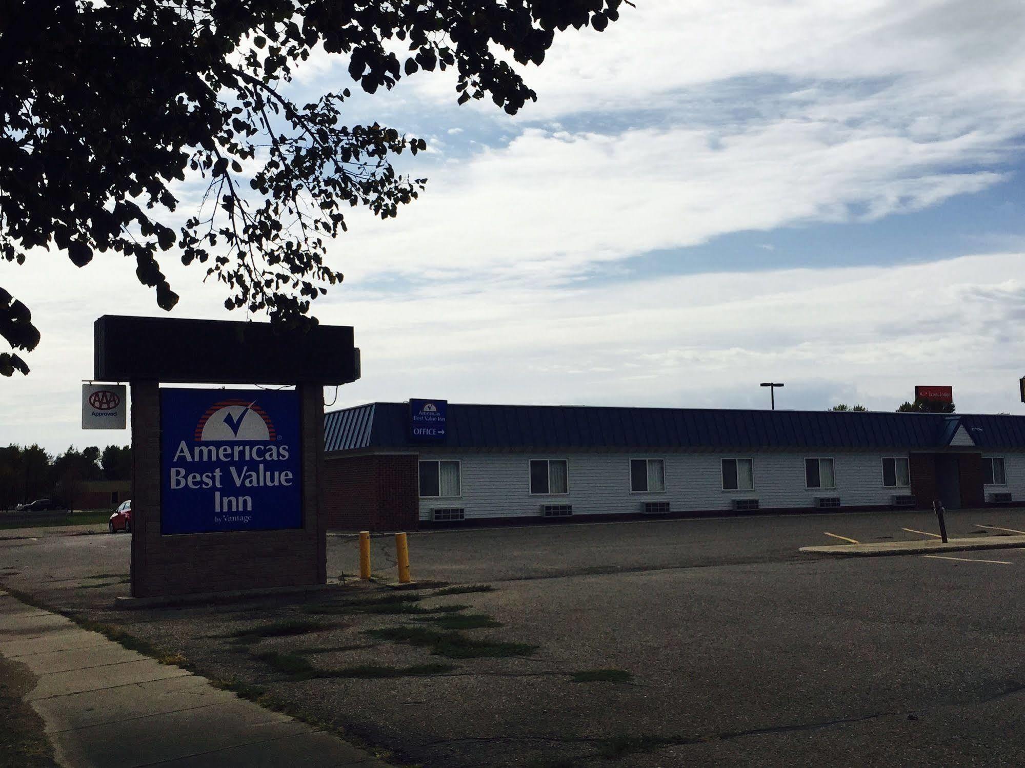 Americas Best Value Inn Grand Forks Esterno foto