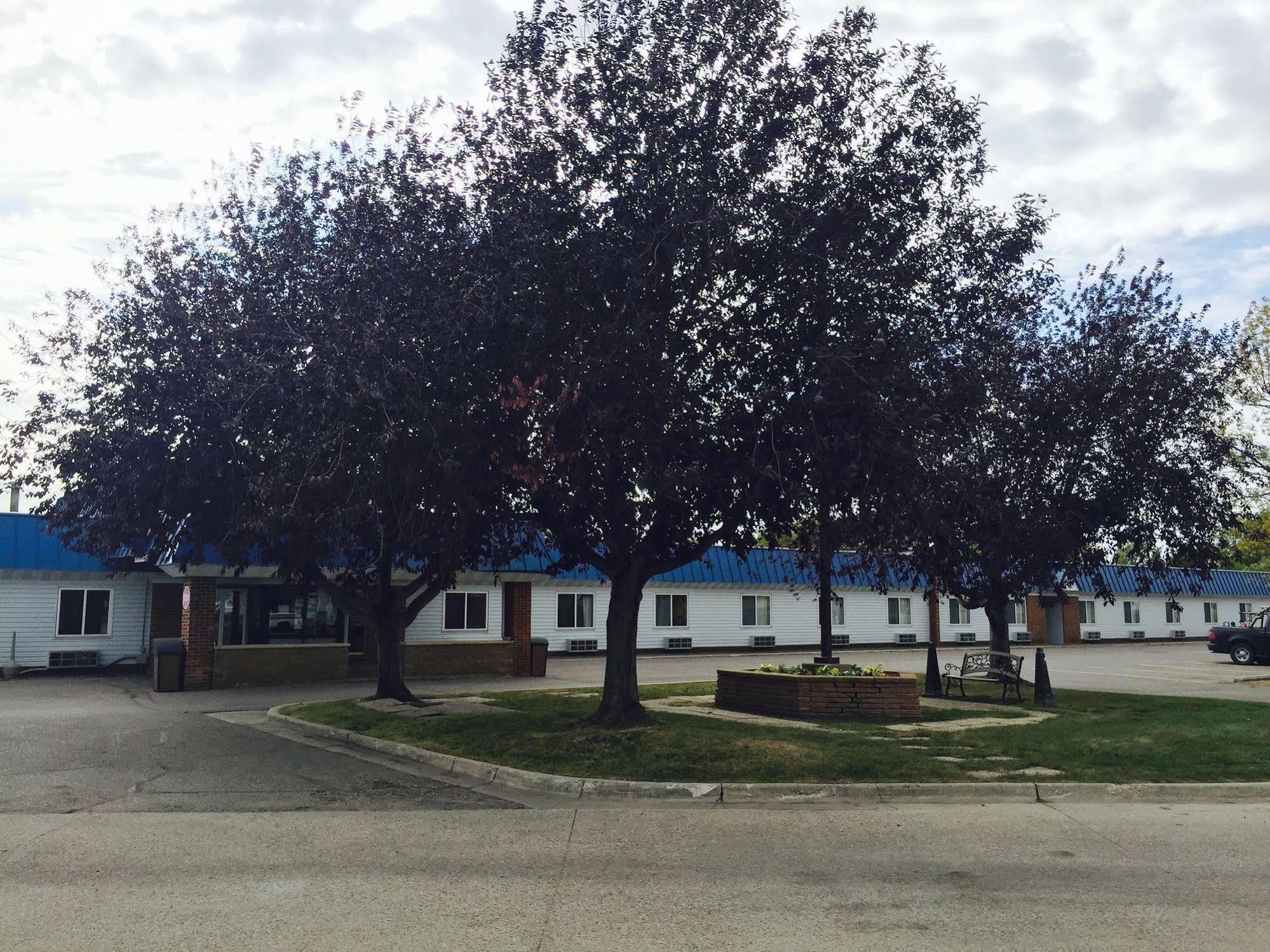 Americas Best Value Inn Grand Forks Esterno foto